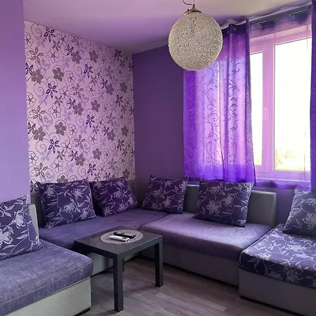 Lavender, Near To Airport Apartament