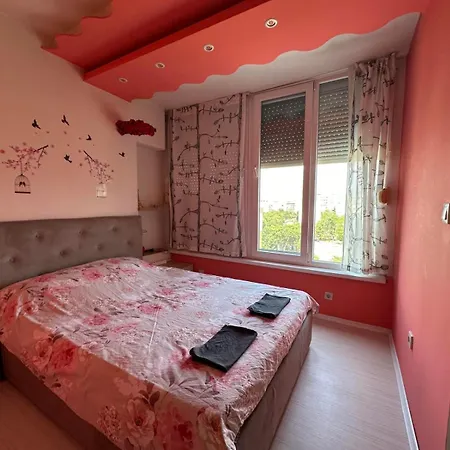 Lavender, Near To Airport * Sofie