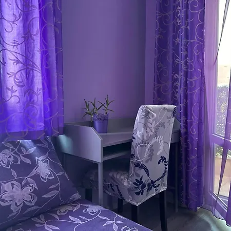 Lavender, Near To Airport Apartmán *