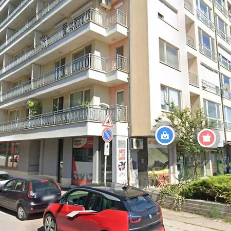 Lavender, Near To Airport Sofie